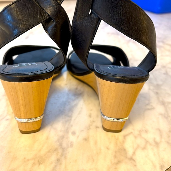 Franco Sarto wedge sandals - Picture 3 of 4